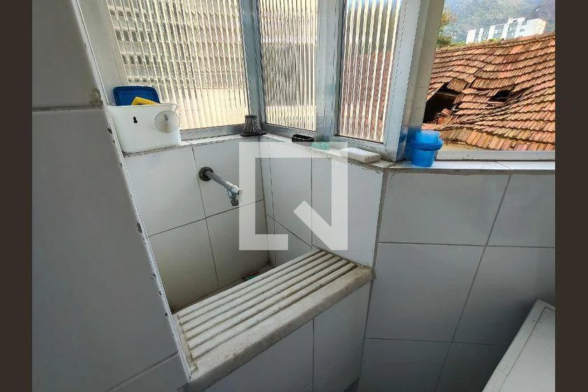 Квартира з 2 спальнями та пральною машиною — photo 23