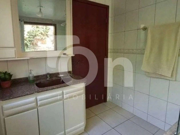 4-bedroom house with a washing machine in Florianópolis — photo 16