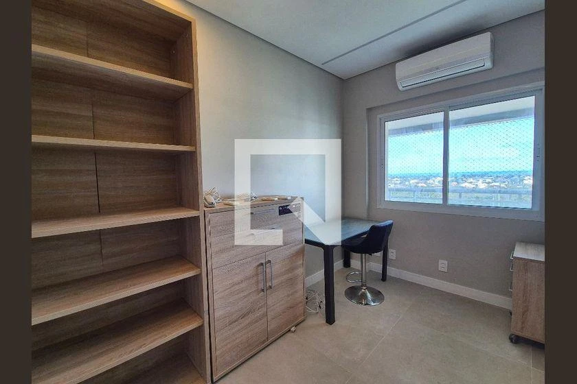 Furnished 3-bedroom apartment with balcony and views — photo 23
