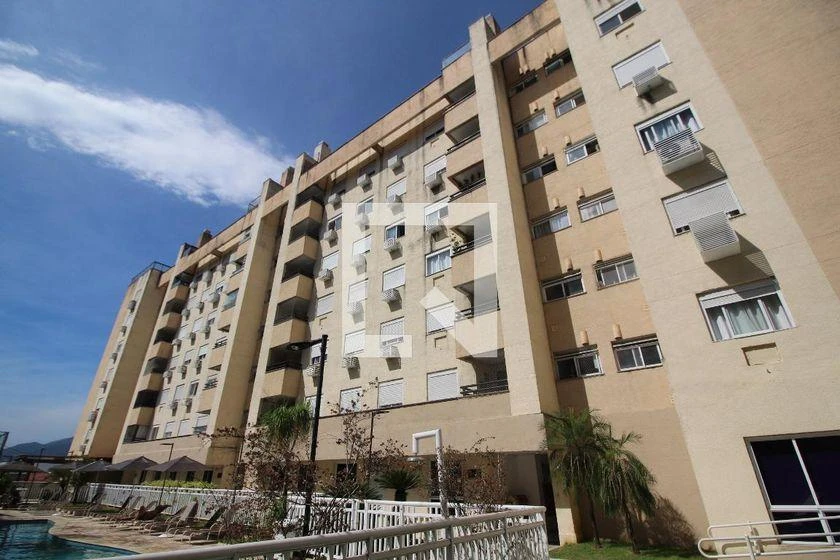 Balcony with a grill in a 3-bedroom apartment, 74 m² — photo 47