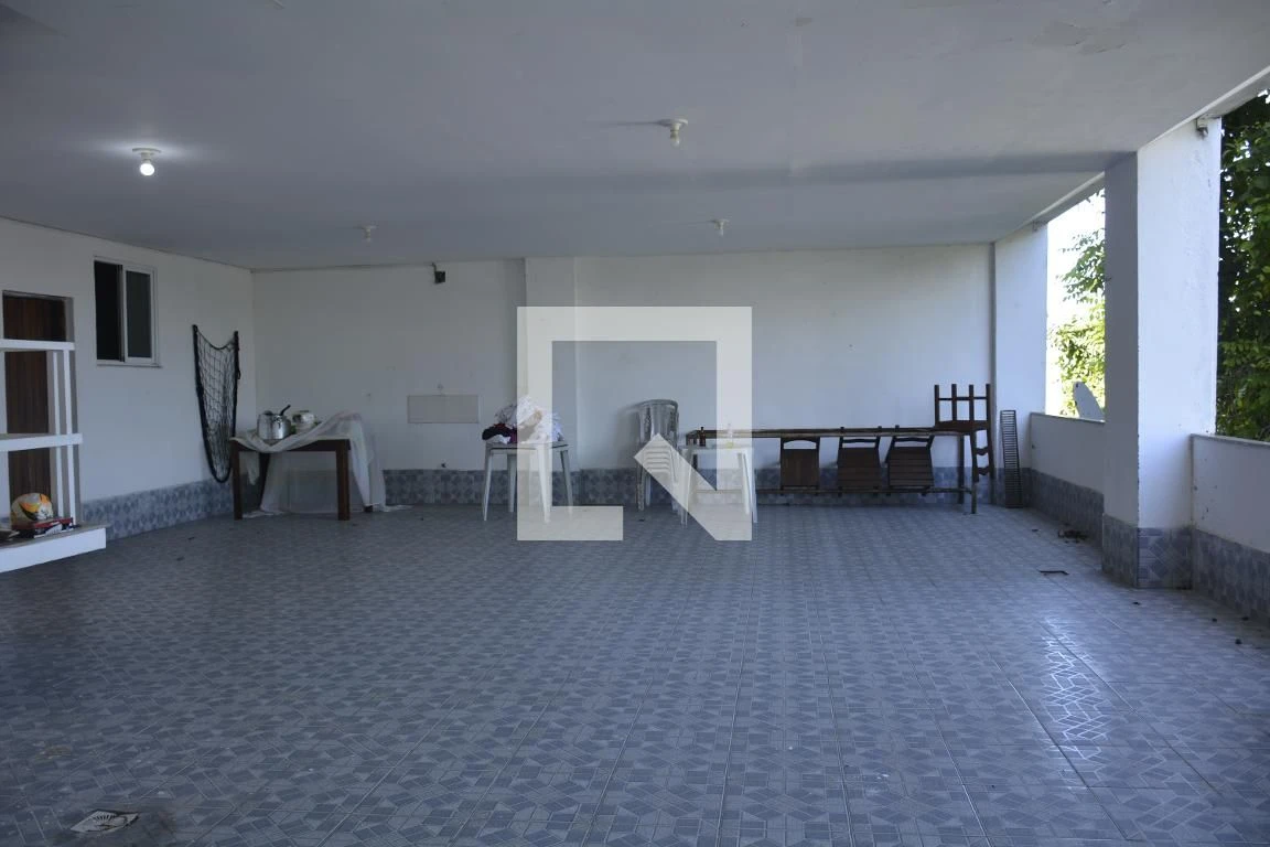 5-bedroom house with a garden — photo 19