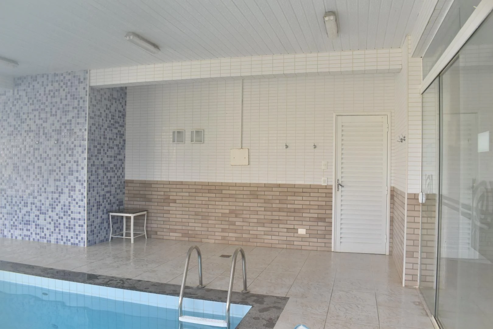2-bedroom apartment with a home office in Curitiba — photo 34