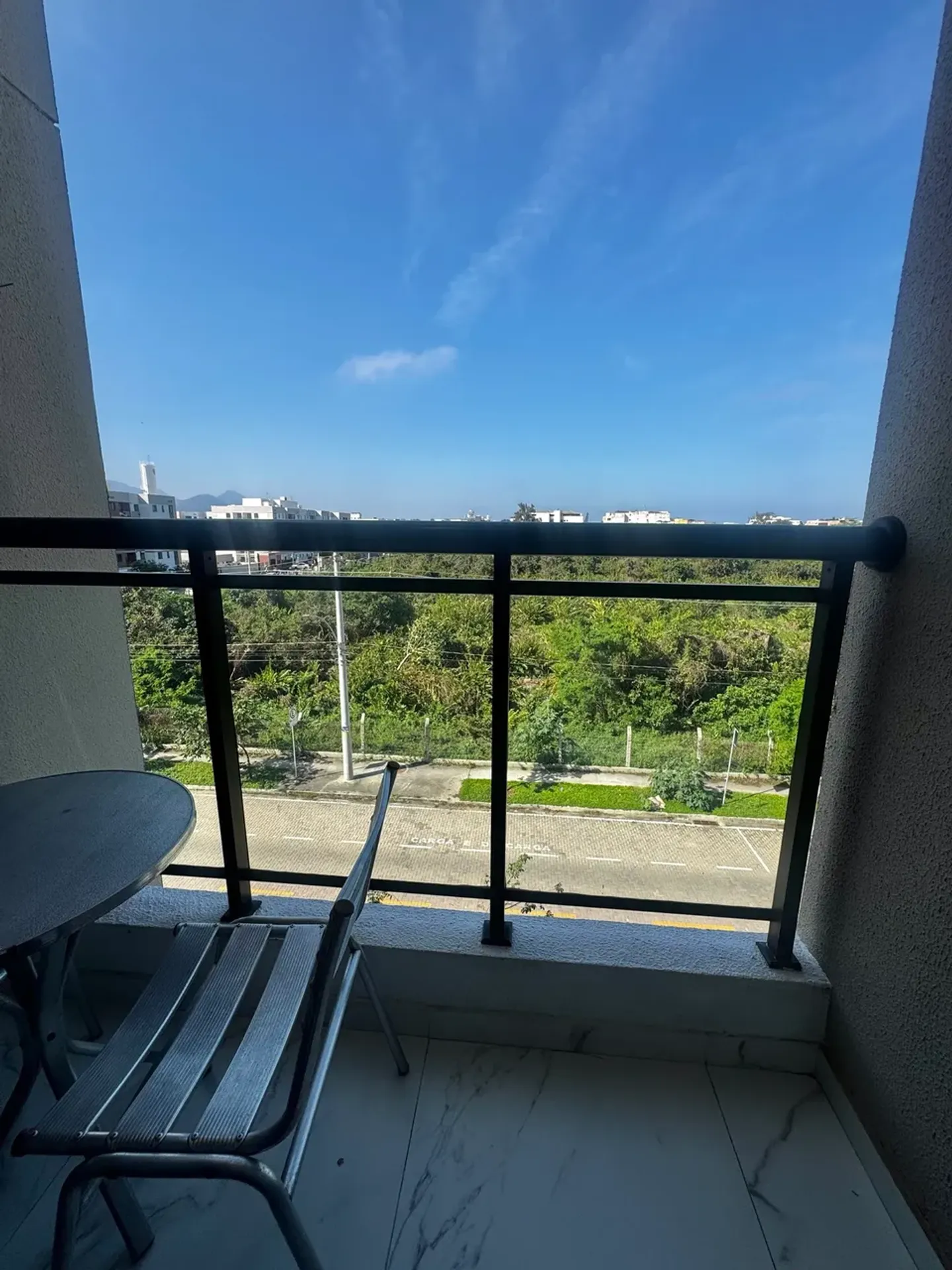 Furnished apartment with a balcony and 2 bedrooms — photo 6