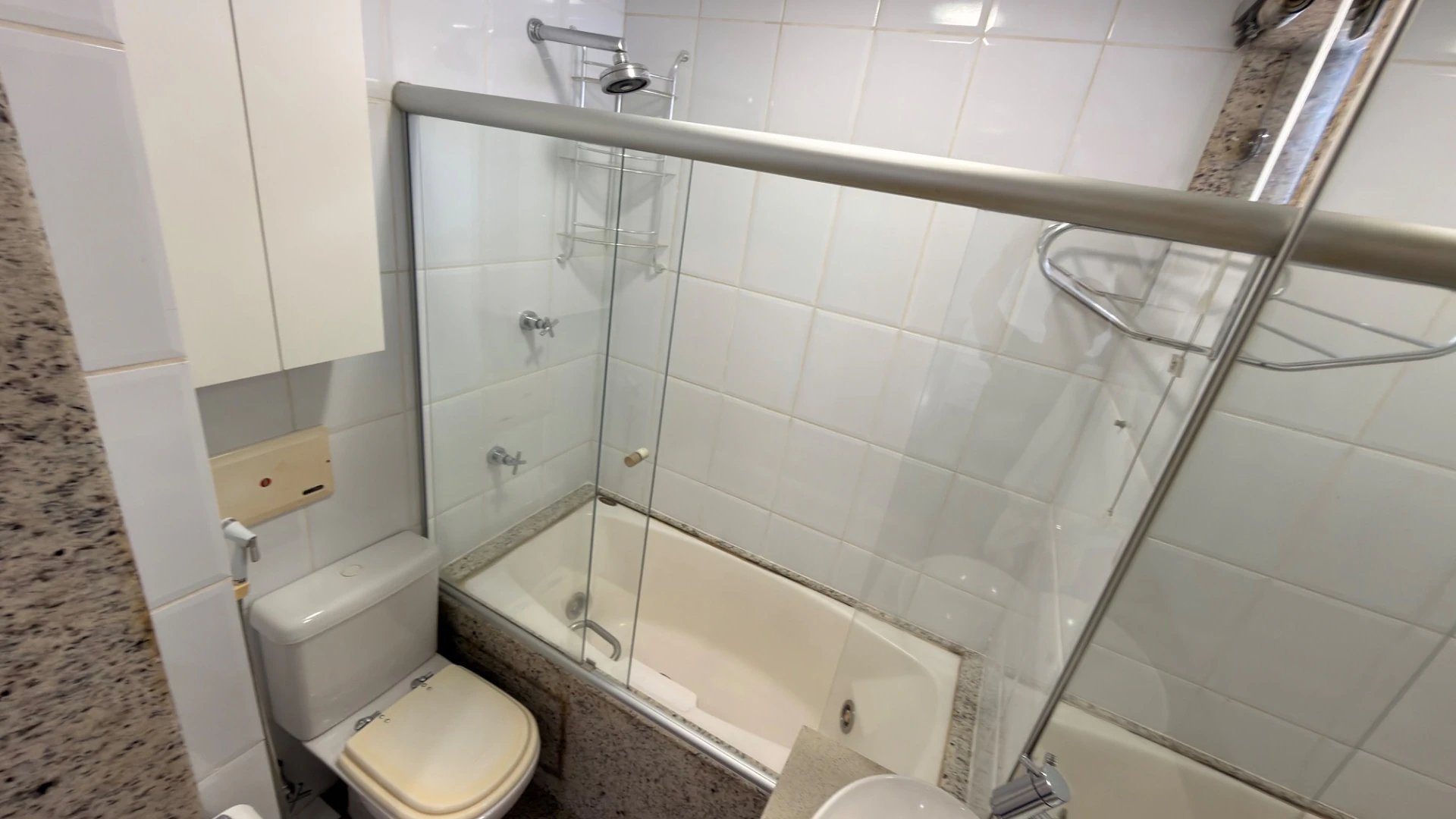 Apartamento, 99 m², com banheira — photo 16