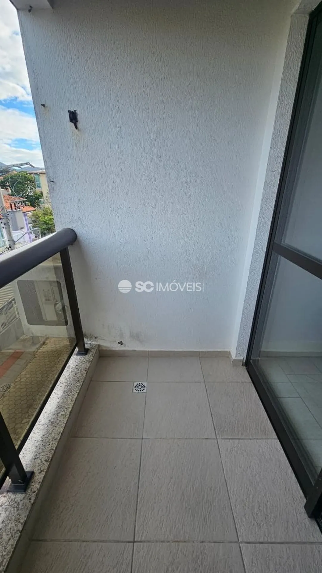 Furnished 1-bedroom apartment with 45 m² and parking space — photo 35