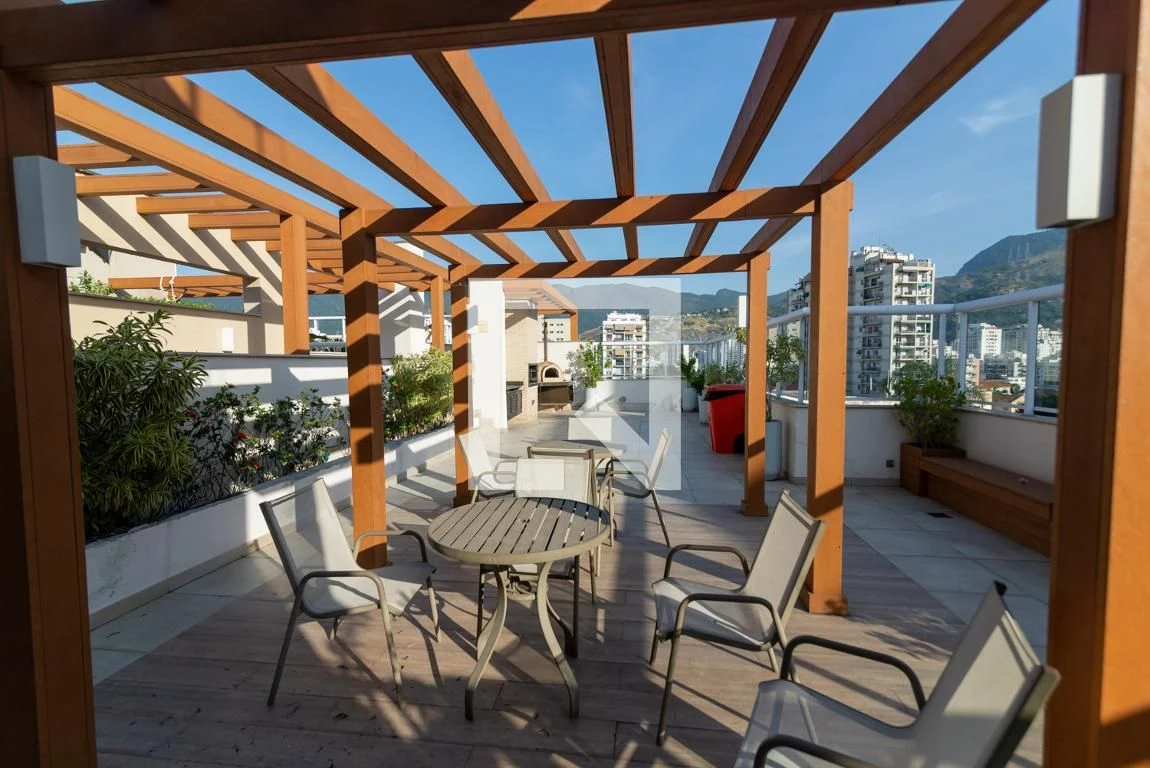 Apartamento com 2 quartos e varanda — photo 14