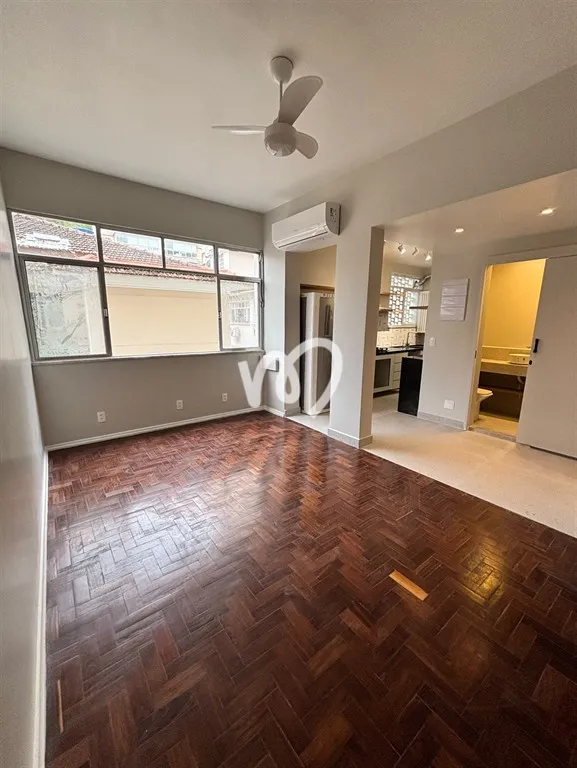 Apartment on the 3rd floor with wood or laminate floors — photo 31