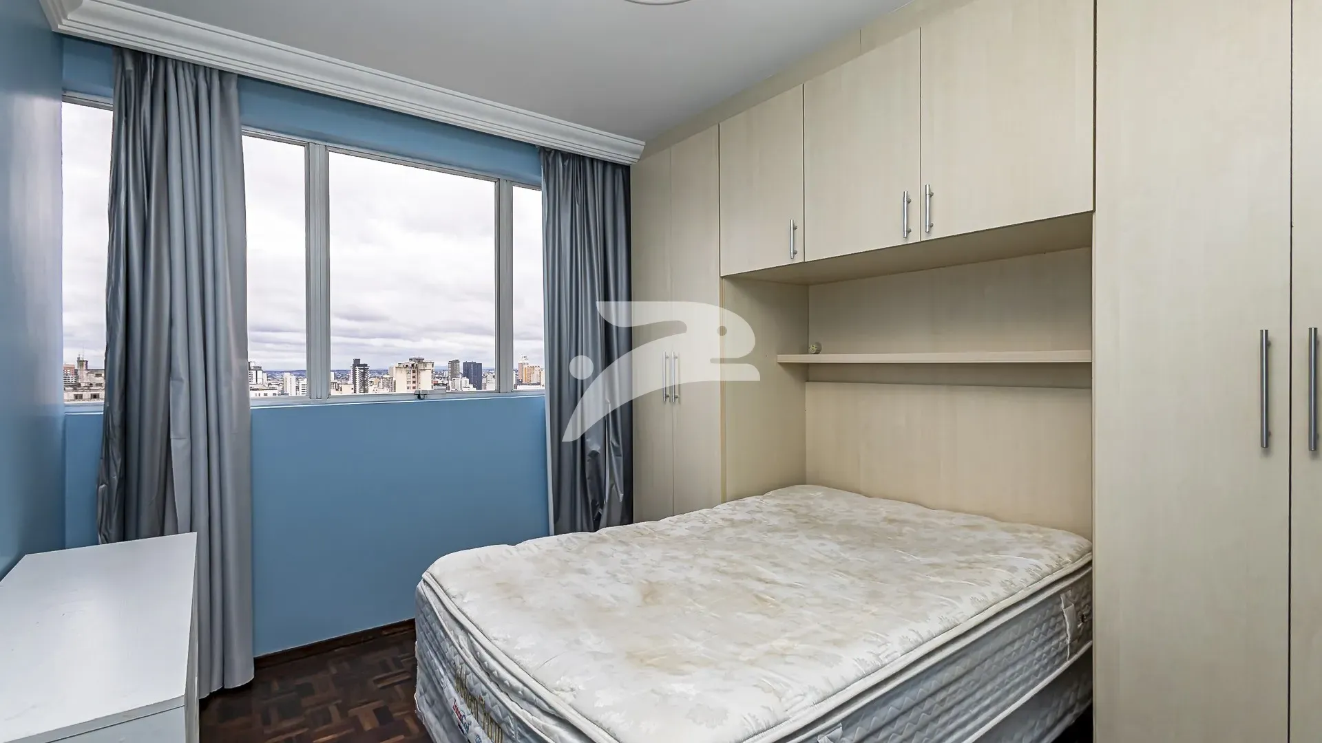 One-bedroom apartment with a washing machine in Curitiba — photo 3