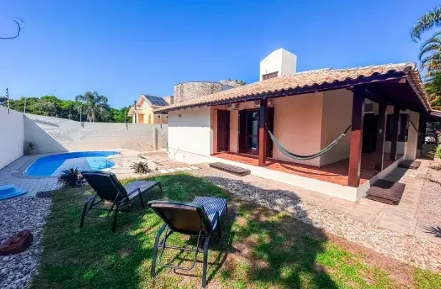 Casa de 4 quartos com espaço de home office — photo 18