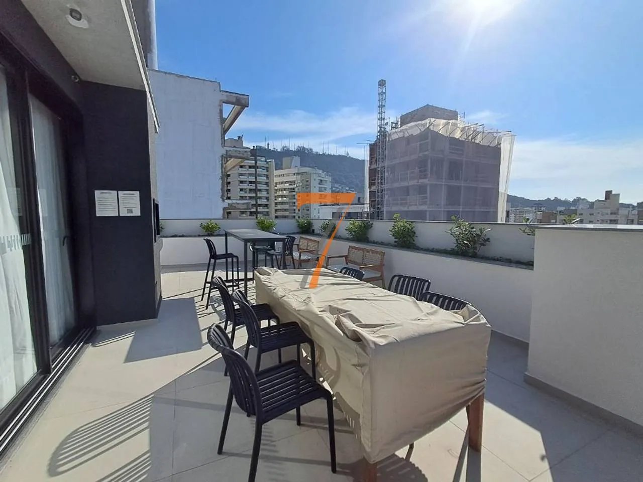 Furnished studio with 1 bedroom and 30 m² — photo 14