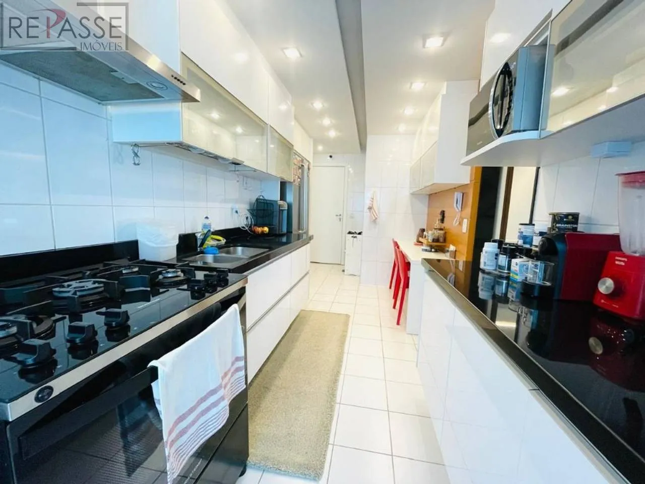 Furnished 4-bedroom apartment with 4 baths, 160 m² — photo 15