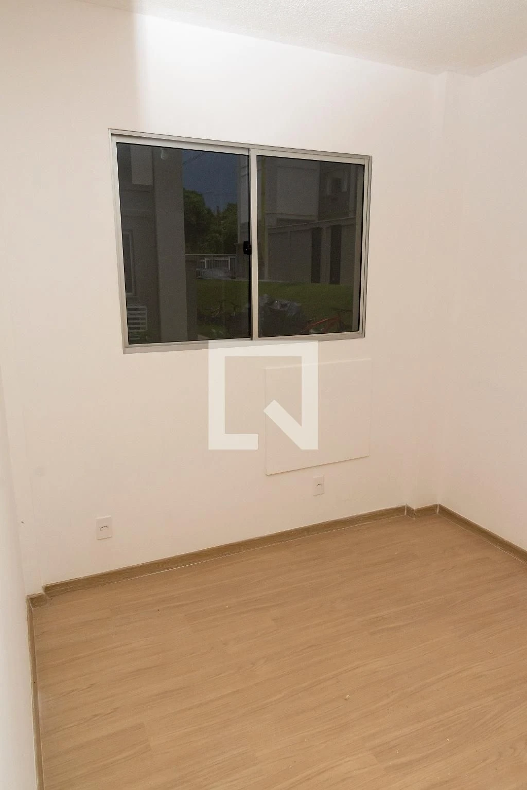 2-bedroom apartment in a building with a gym — photo 9