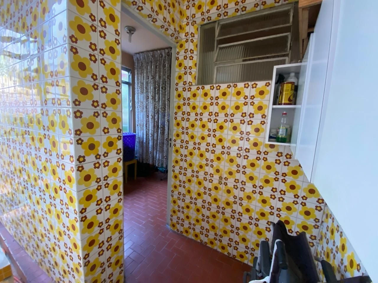 Furnished house with 3 bedrooms and 4 bathrooms, pets allowed