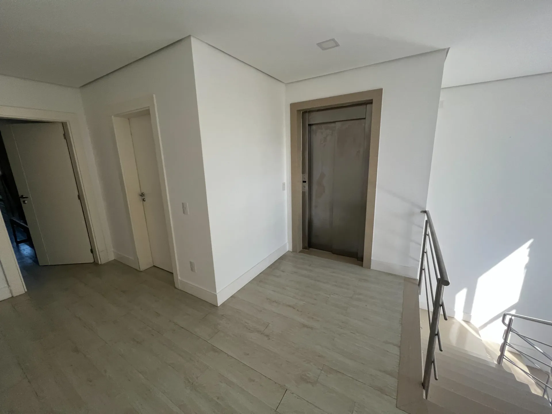 Casa con 4 suites, 6 baños y piscina al aire libre — photo 14