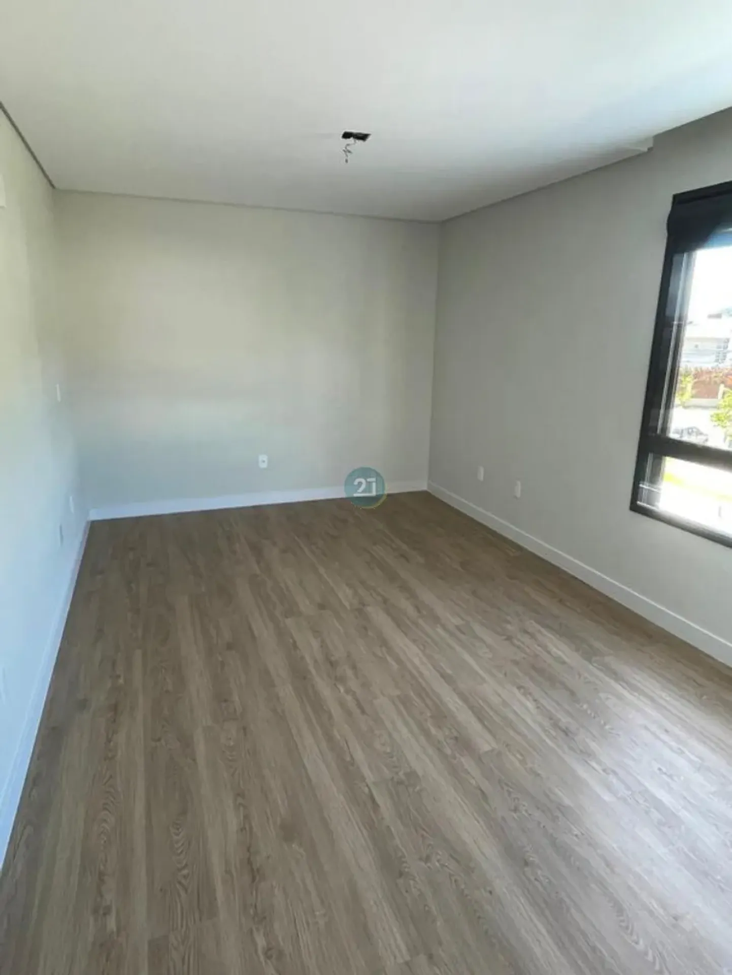 247 m² apartment with 3 en-suite bedrooms and 2 parking — photo 19