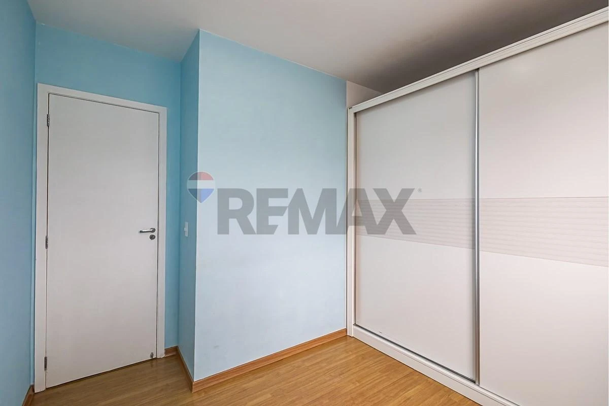 Apartment in a building with a gym — photo 22