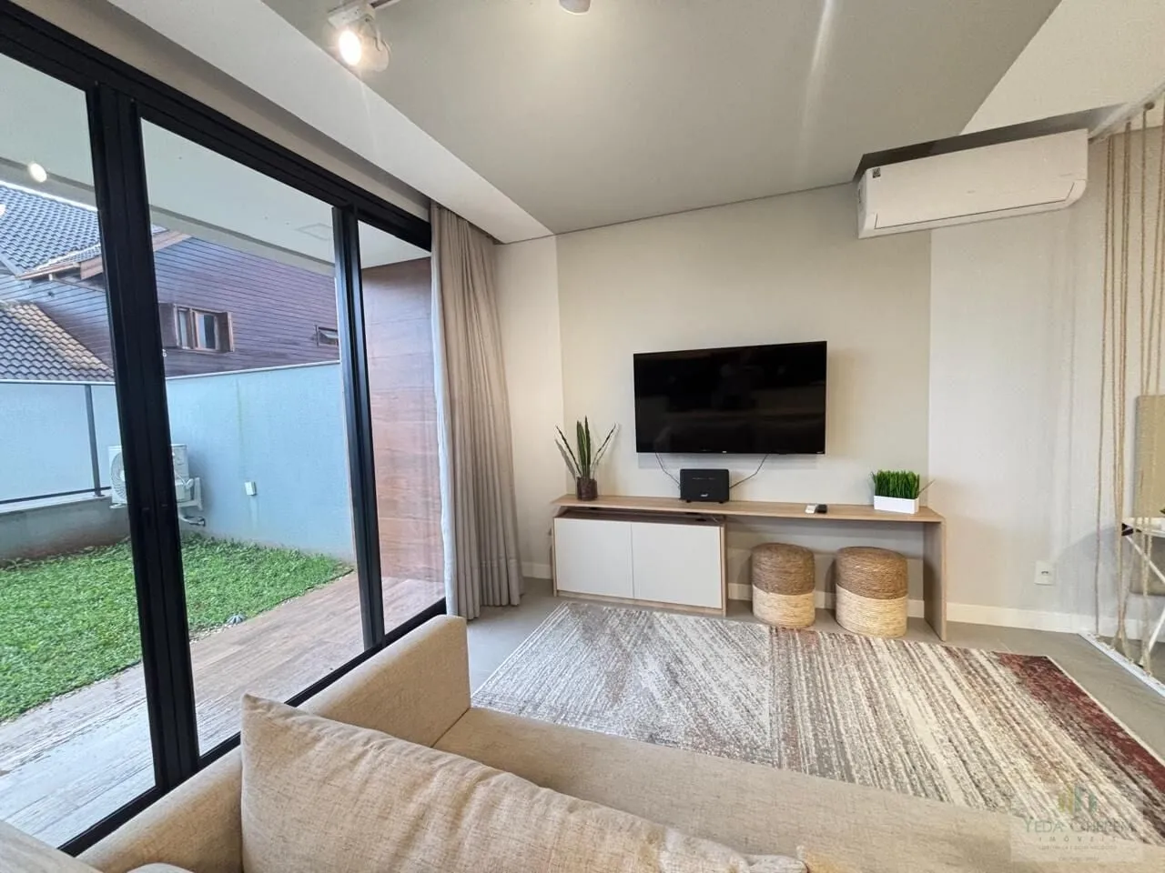Furnished studio, 55 m², with a water view — photo 23
