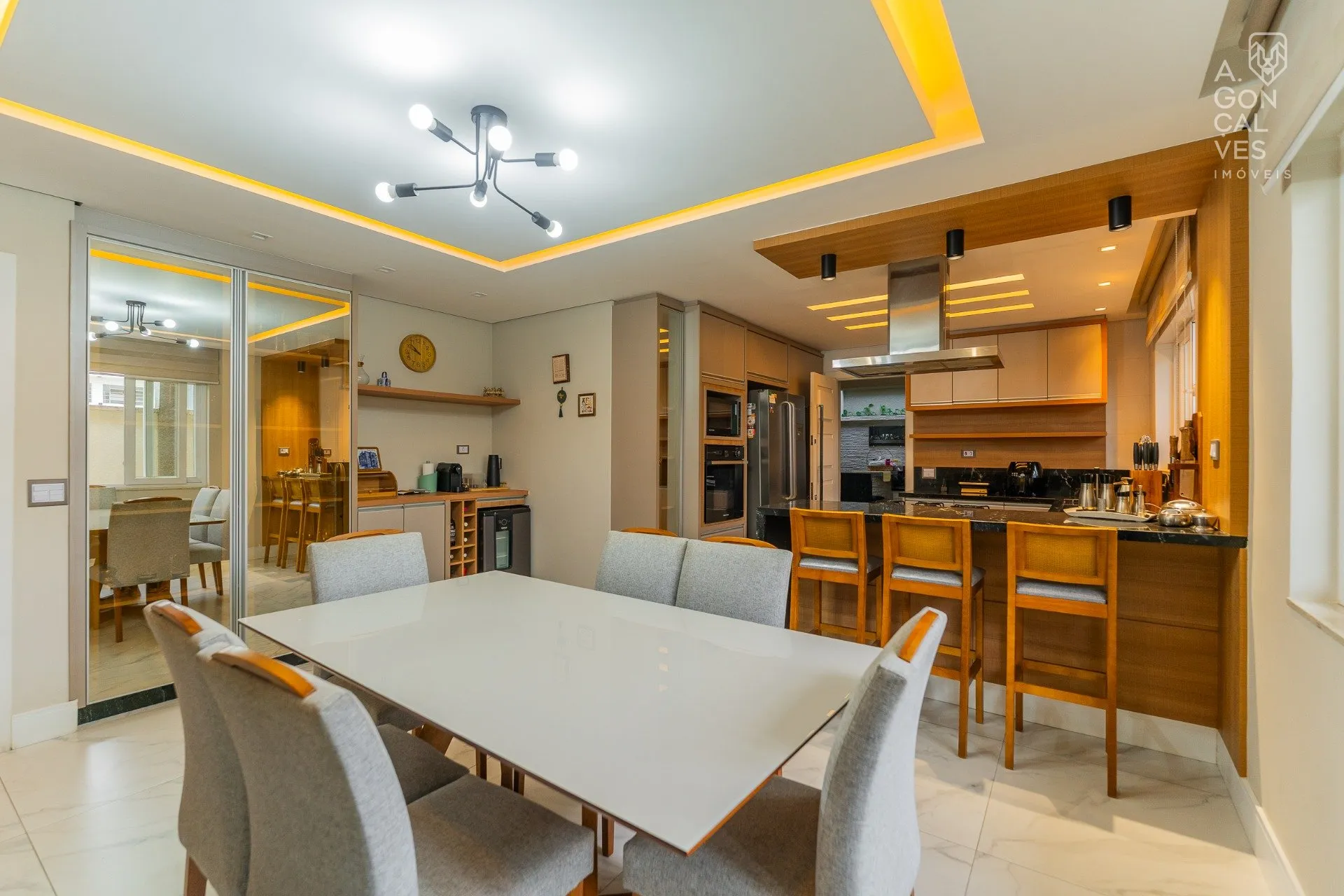 House with 3 bedrooms and an open-plan kitchen — photo 21