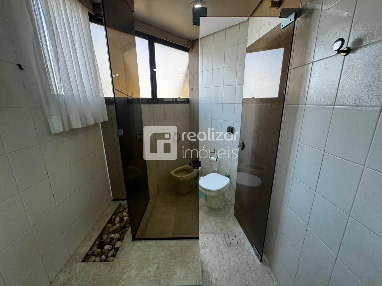 Apartamento de 290 m² com 4 dormitórios e varanda envidraçada — photo 58