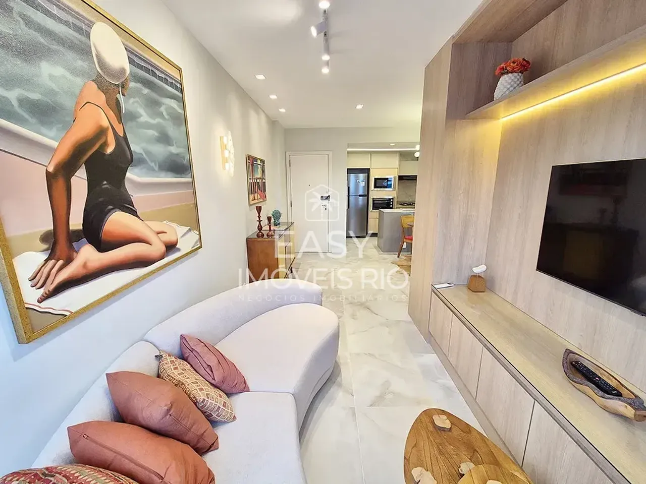 Furnished apartment with an open-plan kitchen and 2 beds — photo 14