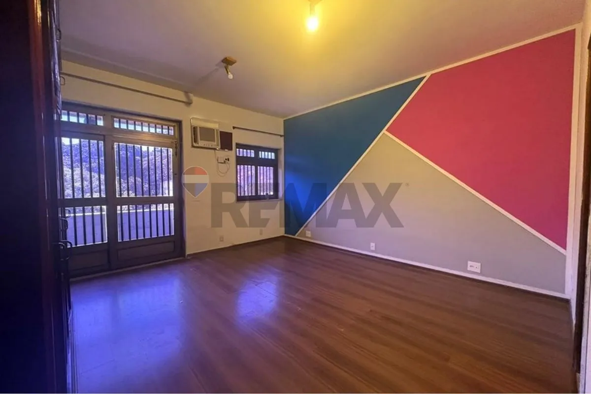 Casa de 4 quartos com banheira, Jardim Guanabara — photo 45