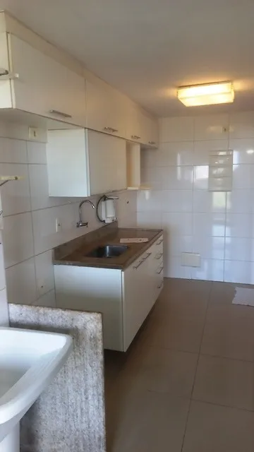 Top-floor apartment with 3 bedrooms and 4 bathrooms — photo 11