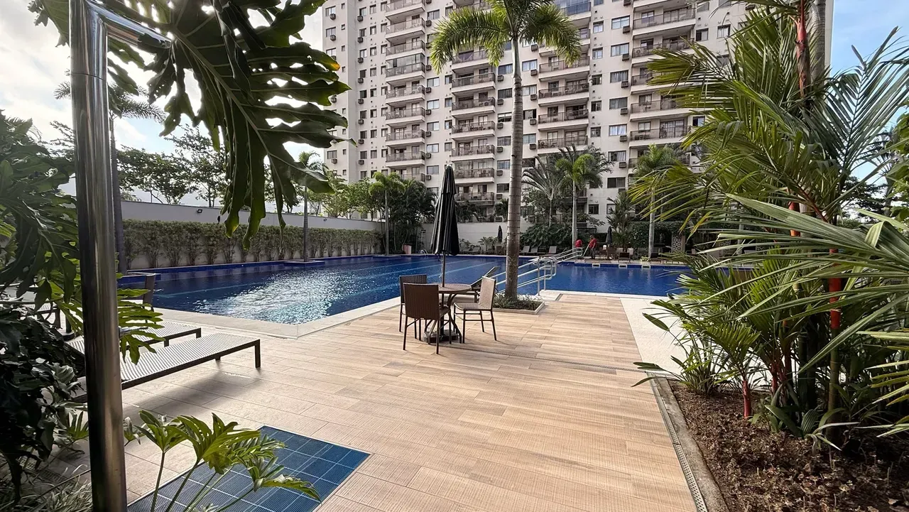 Furnished 2-bedroom, 2-bath apartment with 1 parking spot — photo 9