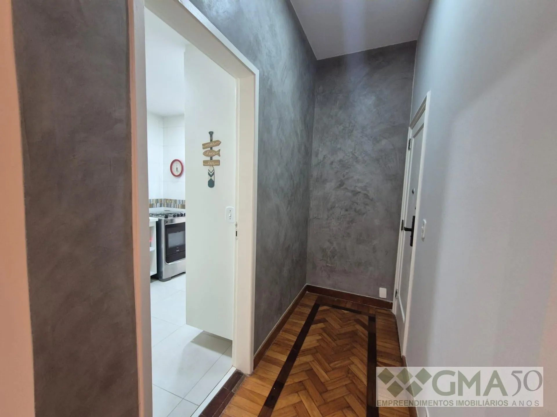 Furnished apartment, 90 m², with wood or laminate floors — photo 17