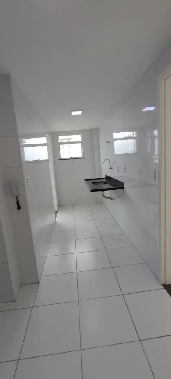 Unfurnished 3-bedroom apartment with laundry area — photo 2
