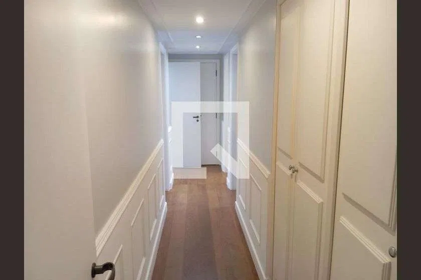 250 m² apartment with 4 bedrooms and 3 parking spots — photo 9
