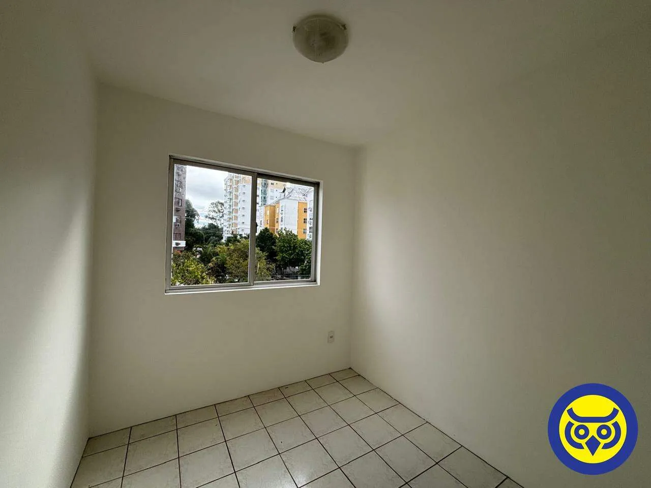Rental apartment with 2 bedrooms and a private garden — photo 9