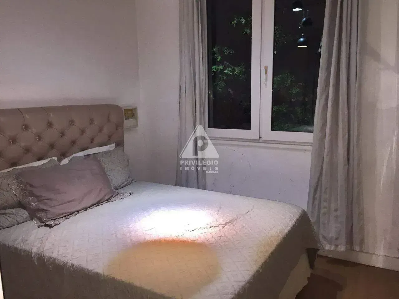 Departamento de 3 dormitorios con balcón cerrado con vidrio — photo 17