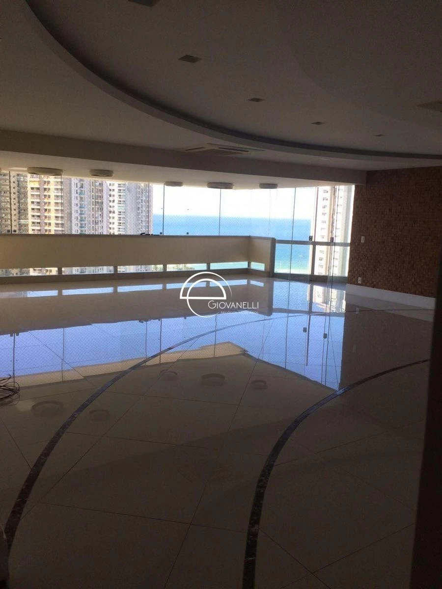 Apartamento de 300 m² com banheira e vista para a água — photo 2