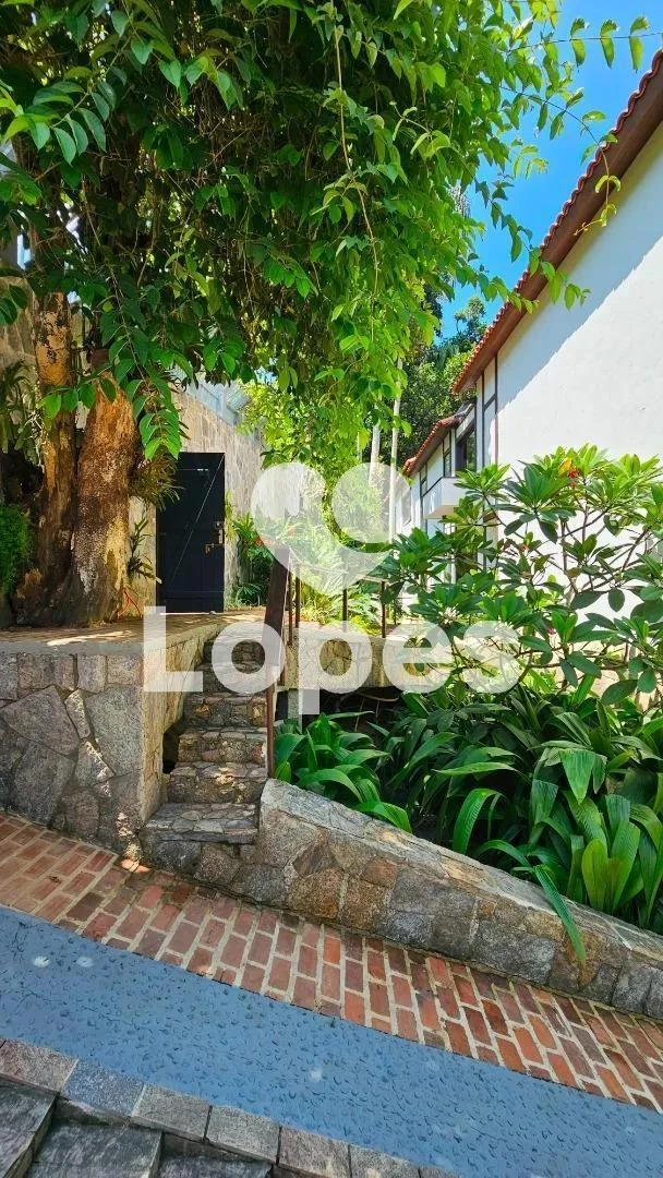 Furnished 960 m² house with 5 en-suite bedrooms — photo 10