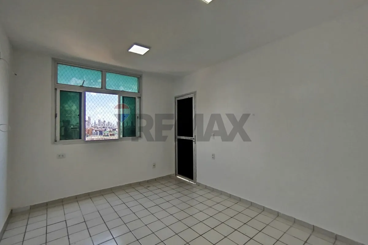 3-bedroom apartment with a closed kitchen and 160 m² — photo 4