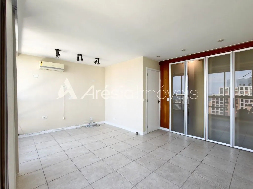 3-bedroom apartment with a bathtub — photo 28
