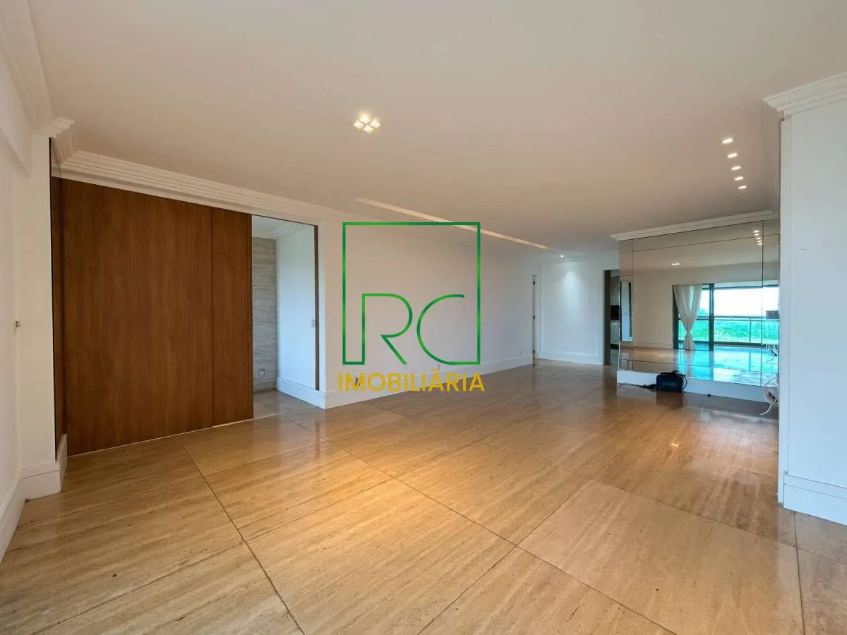 4 quartos e janelas do piso ao teto: apartamento de 174 m² — photo 19