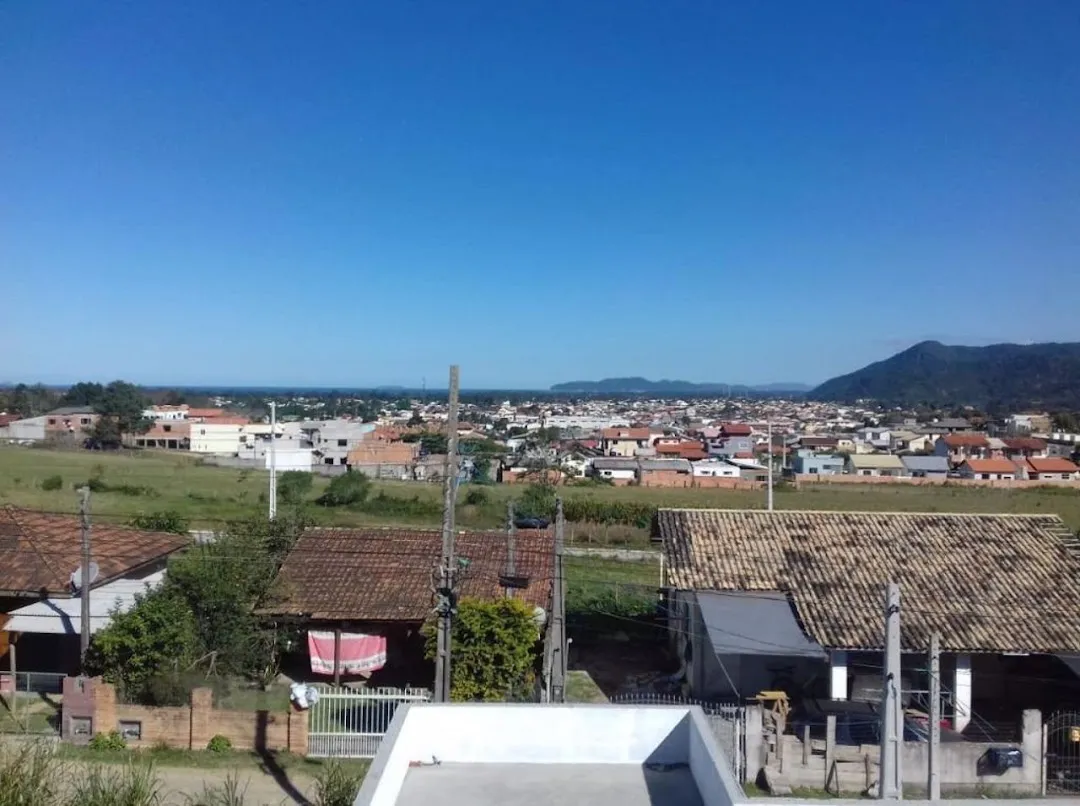 3-bedroom house with a grill on the balcony in Florianópolis — photo 13