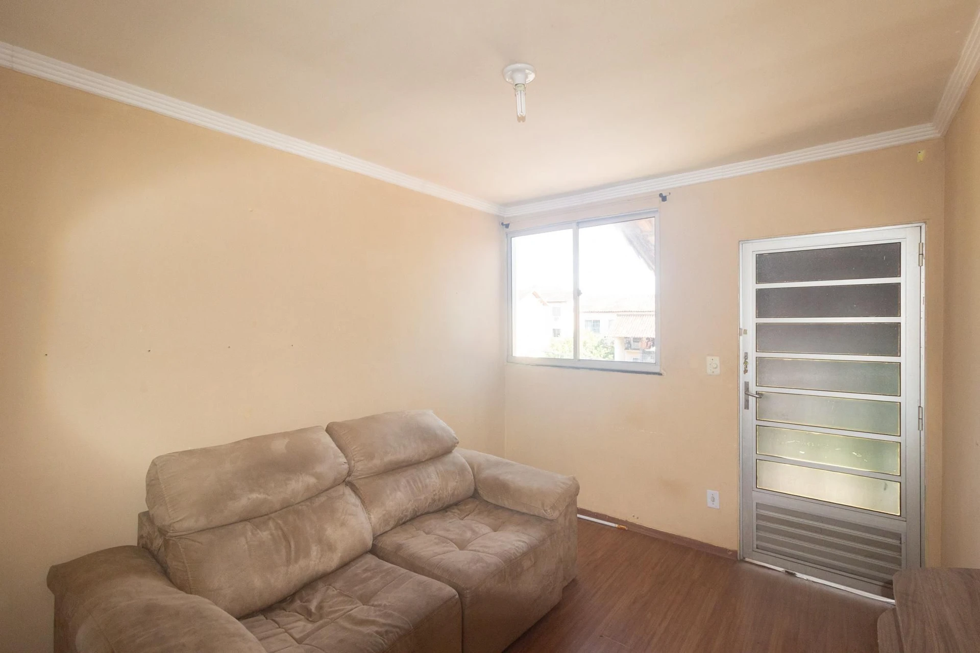 Apartment with laundry area, 2 bedrooms and closed kitchen — photo 24