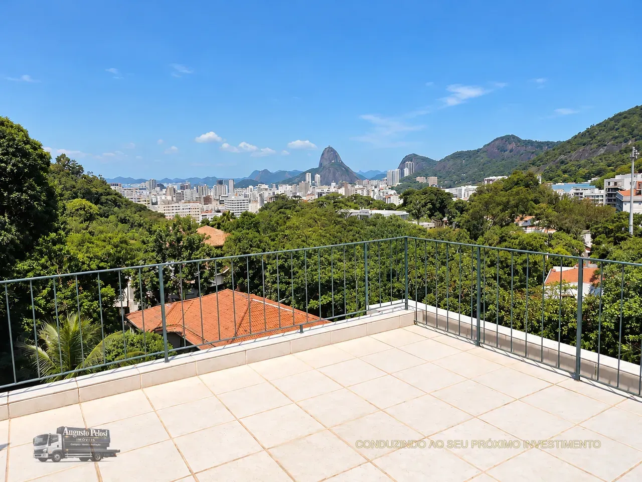 550 m² house with a grill on the balcony and a water view — photo 11