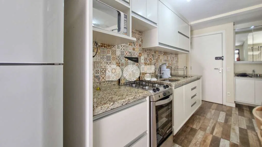 One-bedroom apartment with a washing machine in Curitiba — photo 8