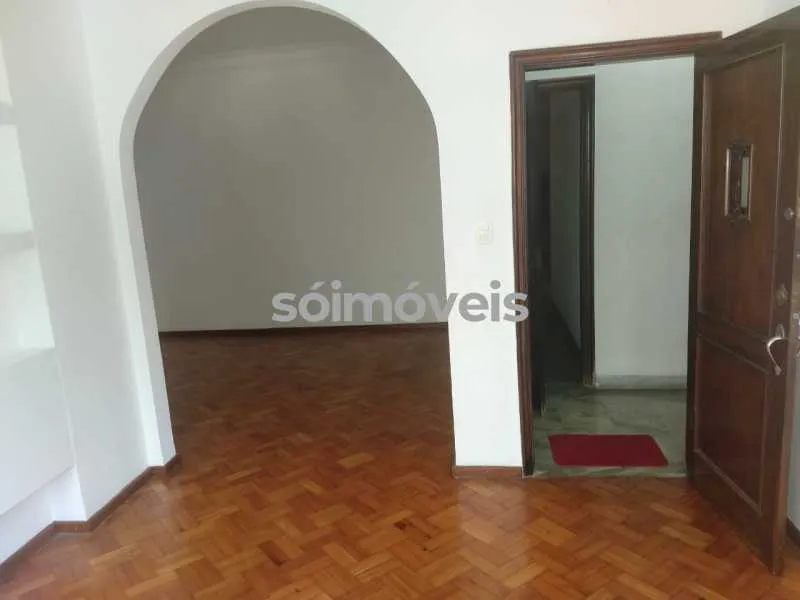 Apartamento no 2º andar com piso de madeira ou laminado — photo 17