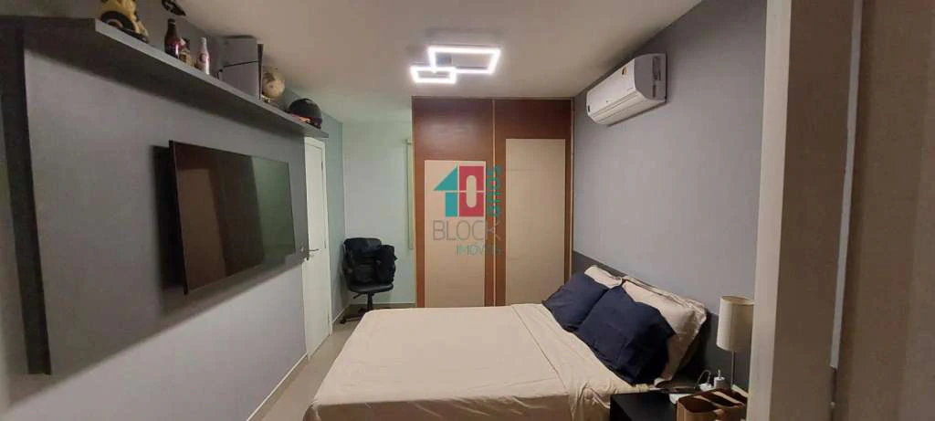 Furnished apartment with 3 en-suite bedrooms and 2 spots — photo 10