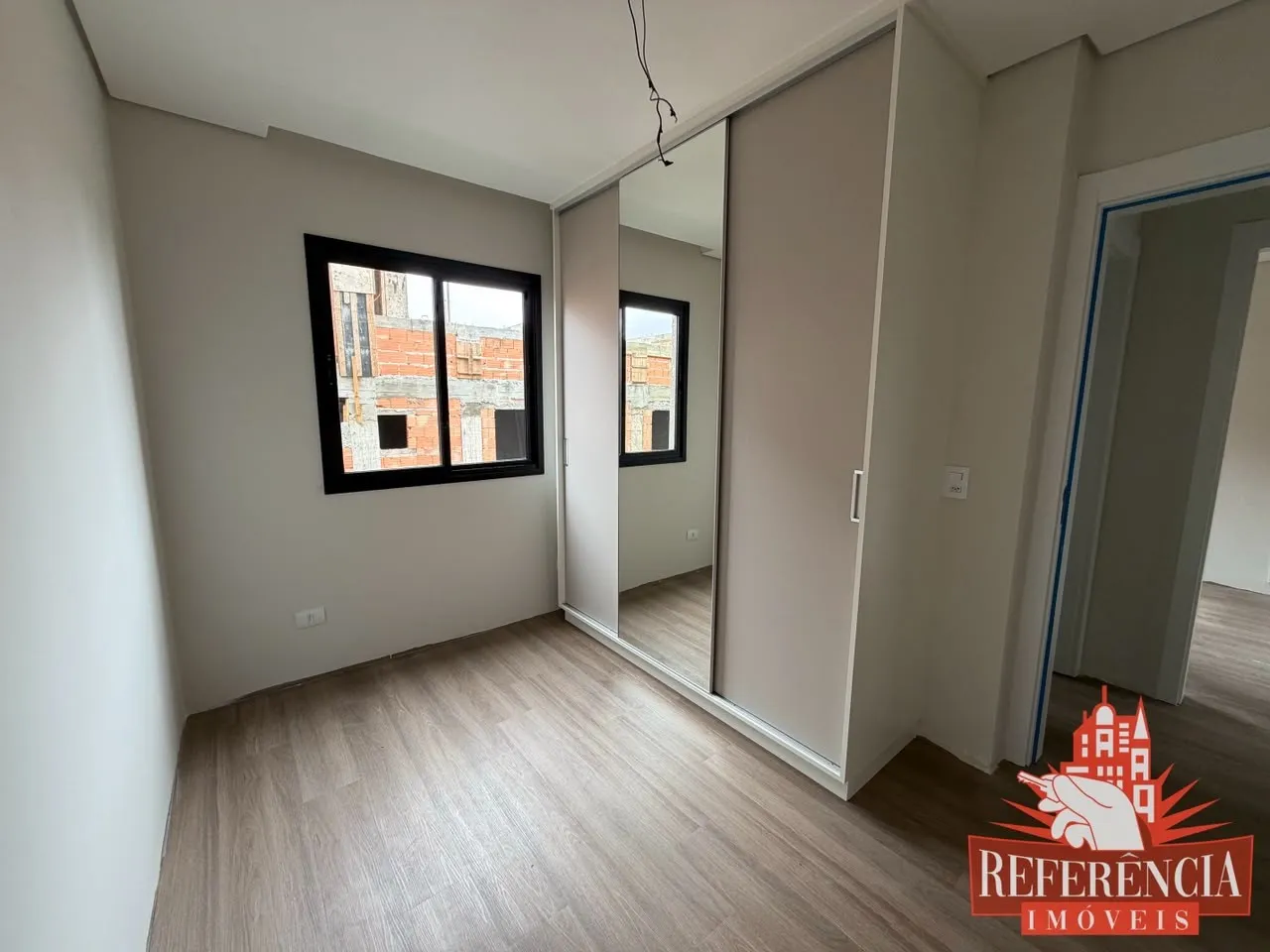Condo house with 3 bedrooms and an open-plan kitchen — photo 4
