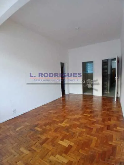 Unfurnished apartment with gas stove kitchen: 2 bedrooms, 1 bath — photo 4