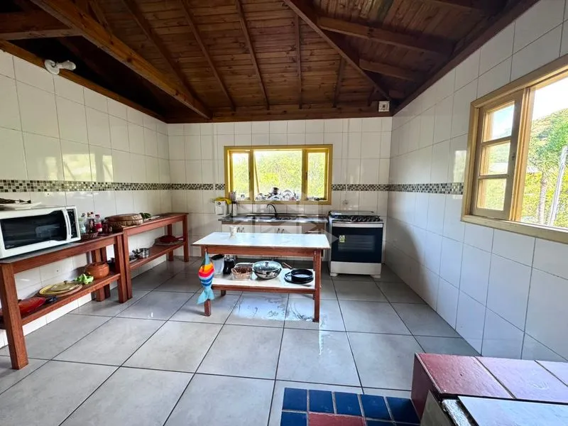 Furnished 2-bedroom house with 1 bath and 100 m²
