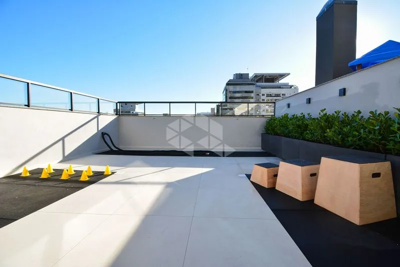 75 m² apartment with a grill on the balcony and a water view — photo 39