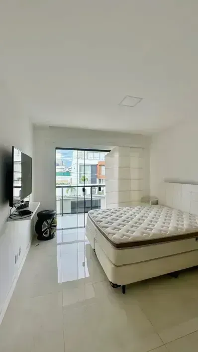 Casa com 5 suítes e piscina externa no condomínio — photo 48