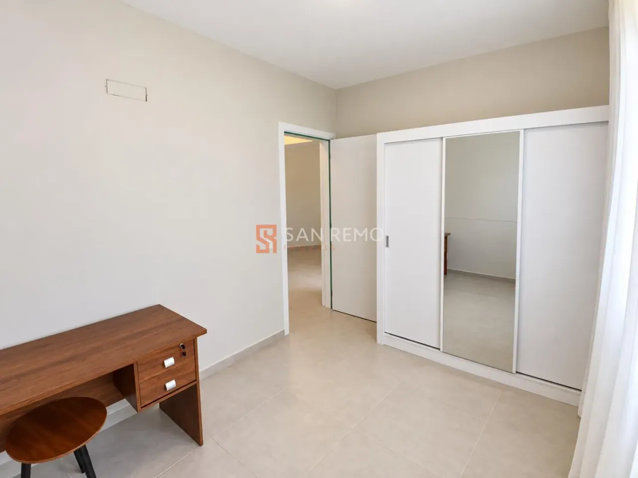 2-bedroom apartment with a washing machine — photo 5