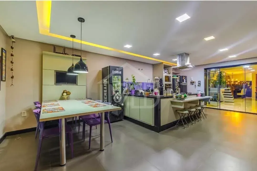 Furnished house with 4 bedrooms and 5 bathrooms — photo 11